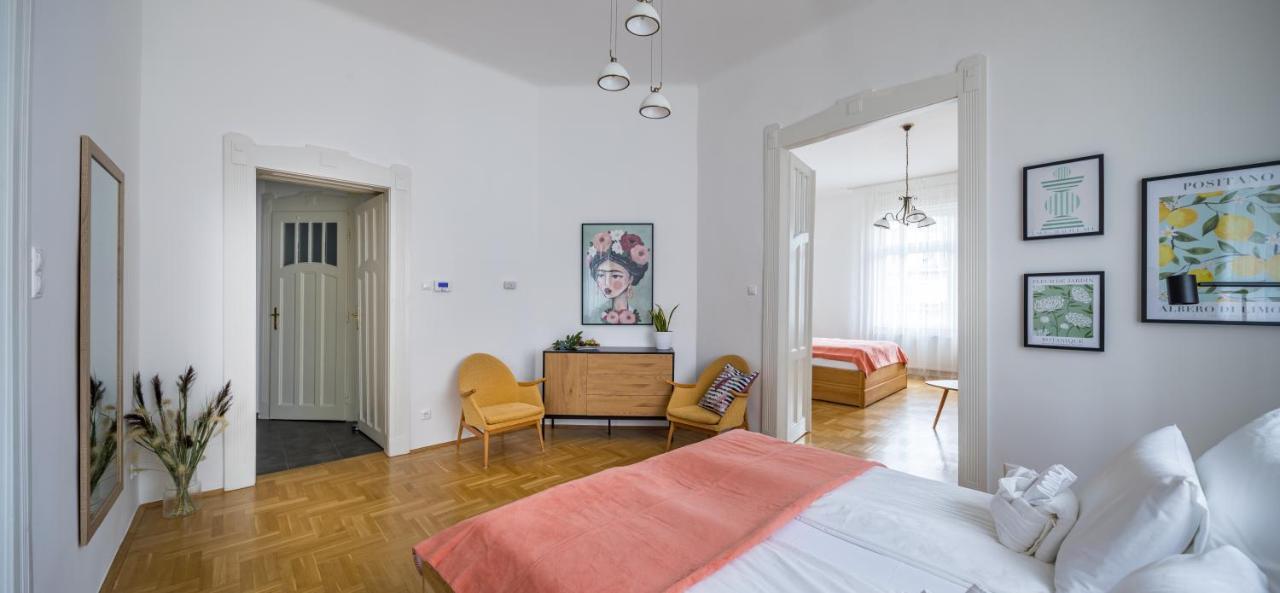 Captain Buda Apartment Budapest Exterior foto