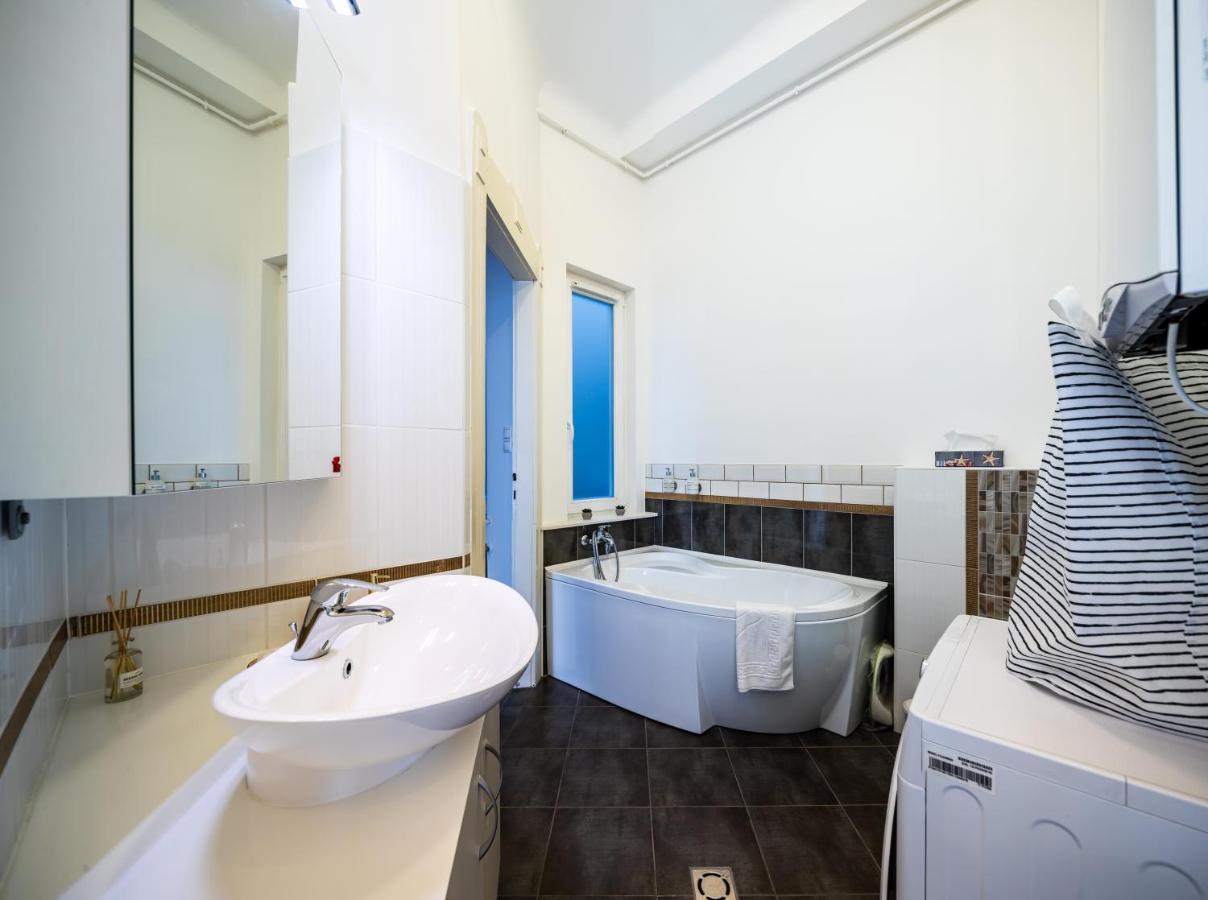 Captain Buda Apartment Budapest Exterior foto